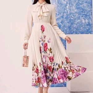 Tie Neck Floral Print Pleated Hem Dress